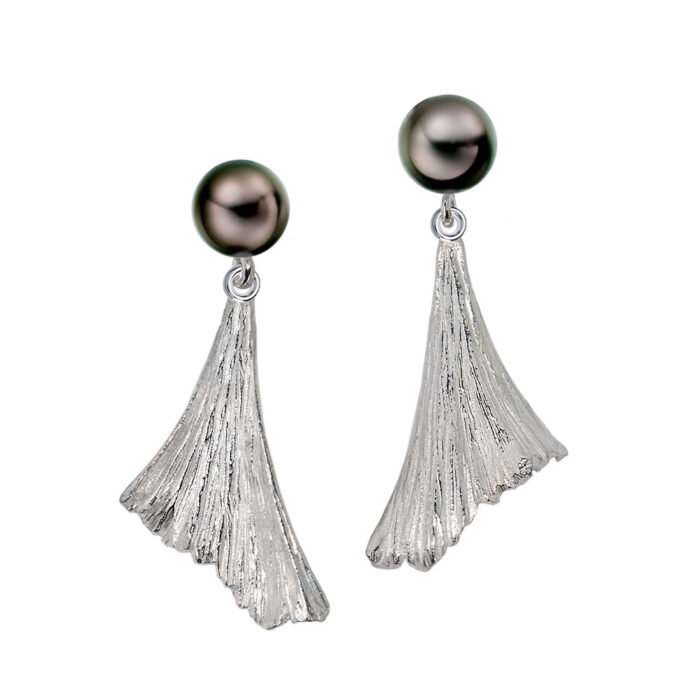 De'Solanum Earrings